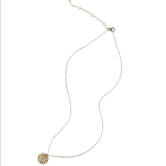 🆕NWOT Pretty Gold Circle Necklace - Picture 3 of 5